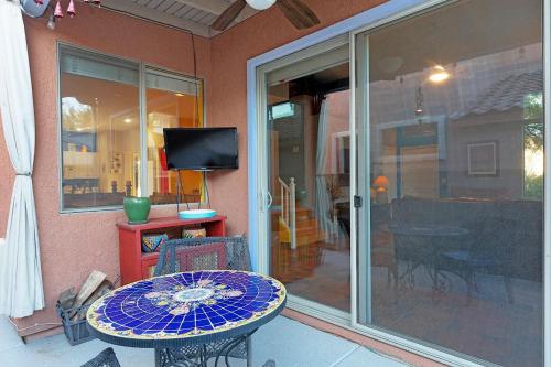 Stylish Southwest 2 BR by Casago - image 4
