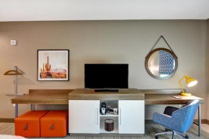 Hampton Inn Suites Tucson Tech Park - image 4