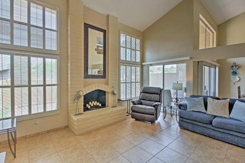 Ideal Getaway with Patio and Pool Access - Near Hiking - main image