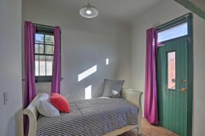 Contemporary Home with Yard - Walk to UArizona! - image 2