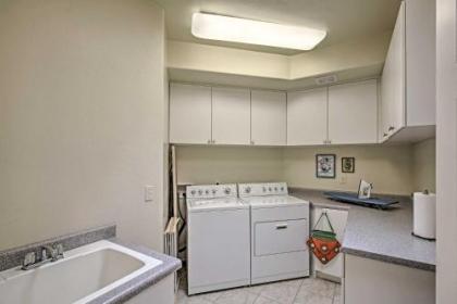 Scenic Luxury Villa with Spa in Downtown Tucson! - image 3