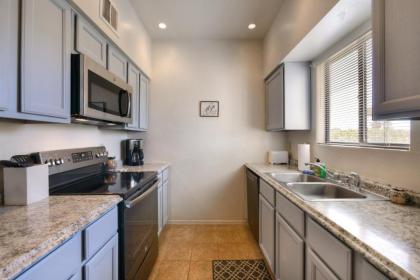 Foothills Getaway - image 8