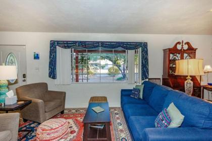 Readers Holmes 2BR by Casago - image 11