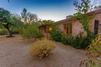 Readers Holmes 2BR by Casago - image 12