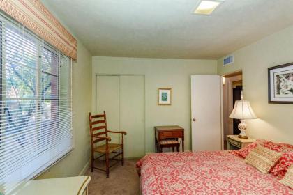 Readers Holmes 2BR by Casago - image 16