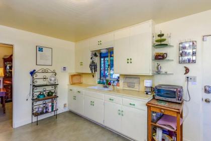 Readers Holmes 2BR by Casago - image 18
