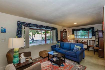 Readers Holmes 2BR by Casago - image 3