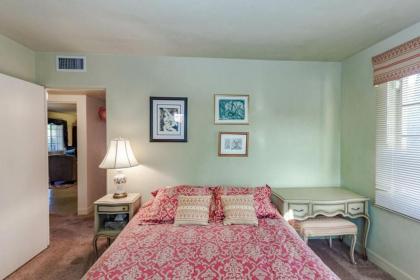 Readers Holmes 2BR by Casago - image 4