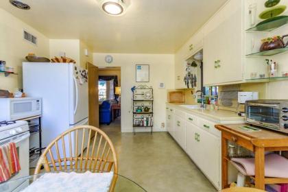 Readers Holmes 2BR by Casago - image 7