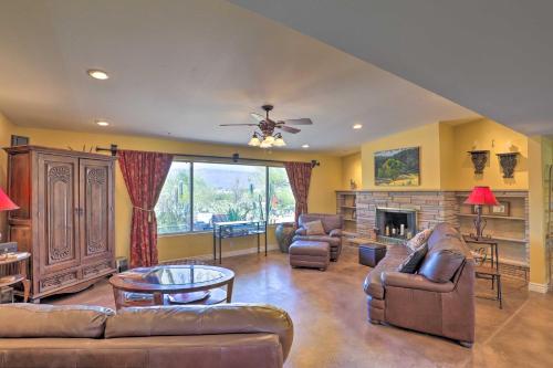 Spacious Oasis with Hot Tub 6Mi to Saguaro Park - image 4