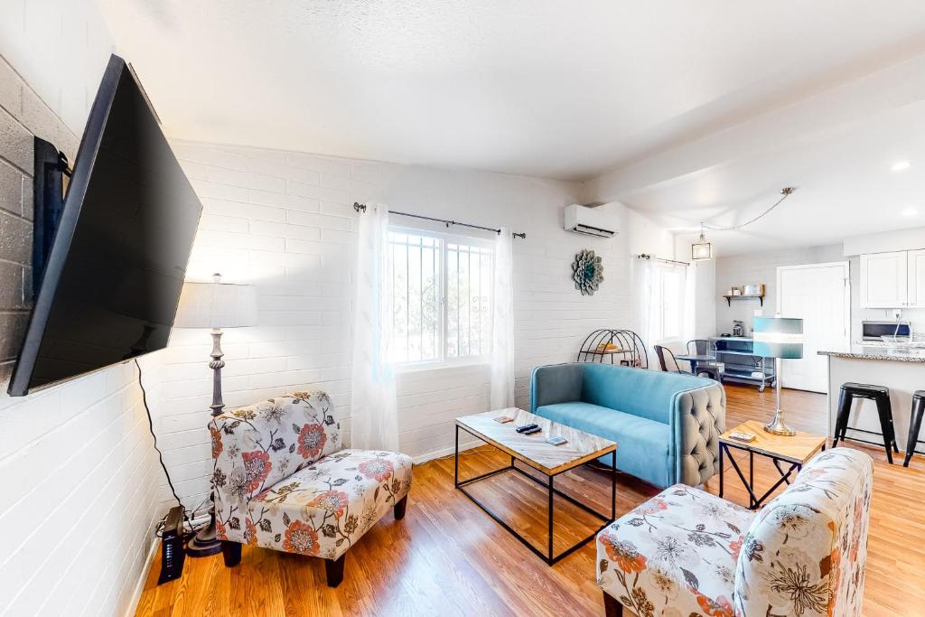 Historic Midtown Retreat - image 5