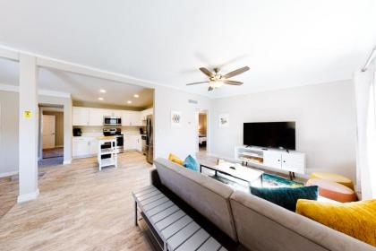 Cozy Tucson Retreat - image 2