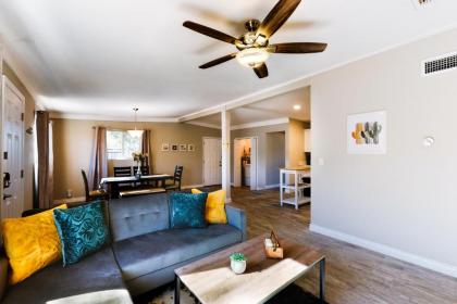 Cozy Tucson Retreat - image 6