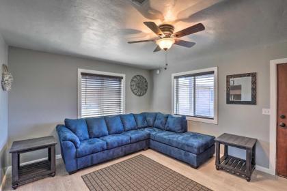 Bright Tucson Home with Patio - 2 Mi to U of A! - image 3