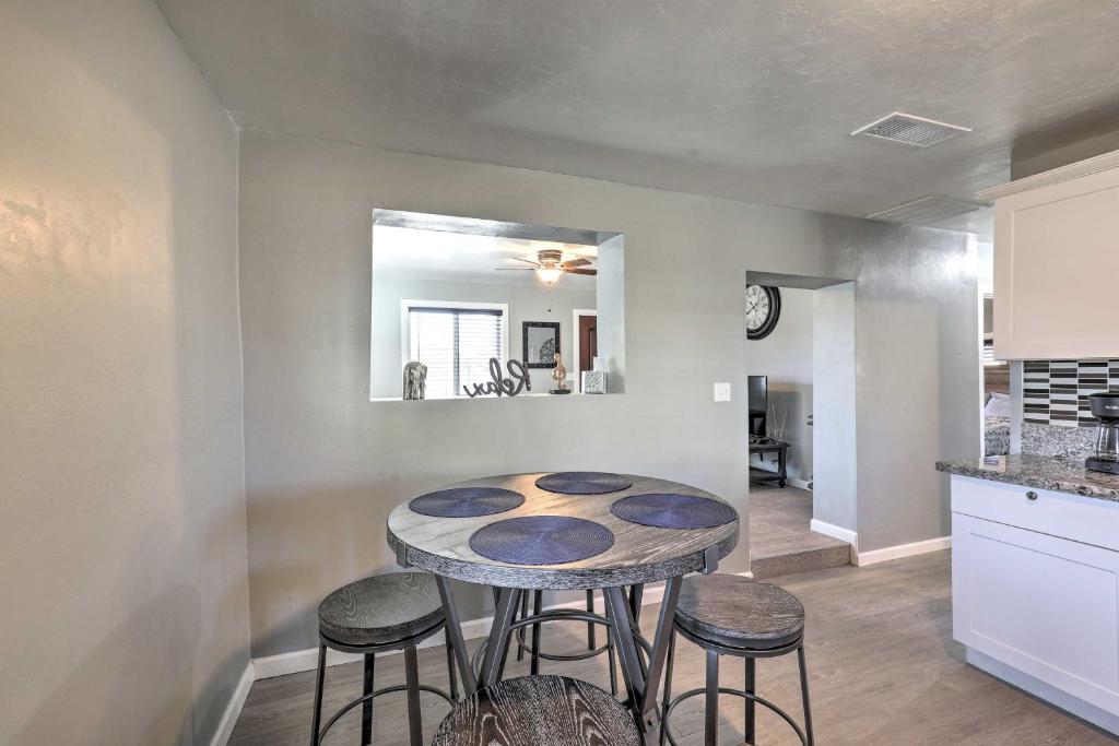 Bright Tucson Home with Patio - 2 Mi to U of A! - image 7