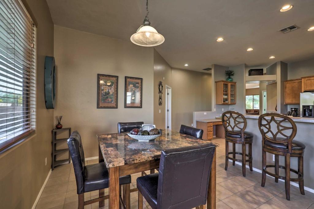 Pet-Friendly Escape Near Tucson Mountain Park - image 2