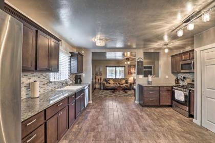 Ranch-Style Home with Fire Pit Less Than 1 Mi to U of A - image 3