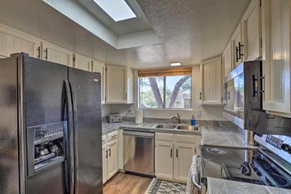 Tucson Foothills Oasis Near Hiking Trails! - image 9