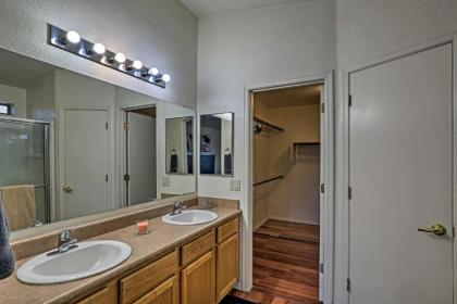 Spacious Southwestern Hideaway Pets Welcome! - image 15