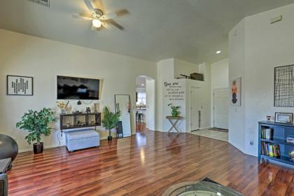Spacious Southwestern Hideaway Pets Welcome! - image 6