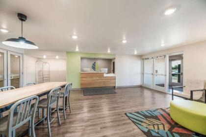 WoodSpring Suites Tucson-South - image 9