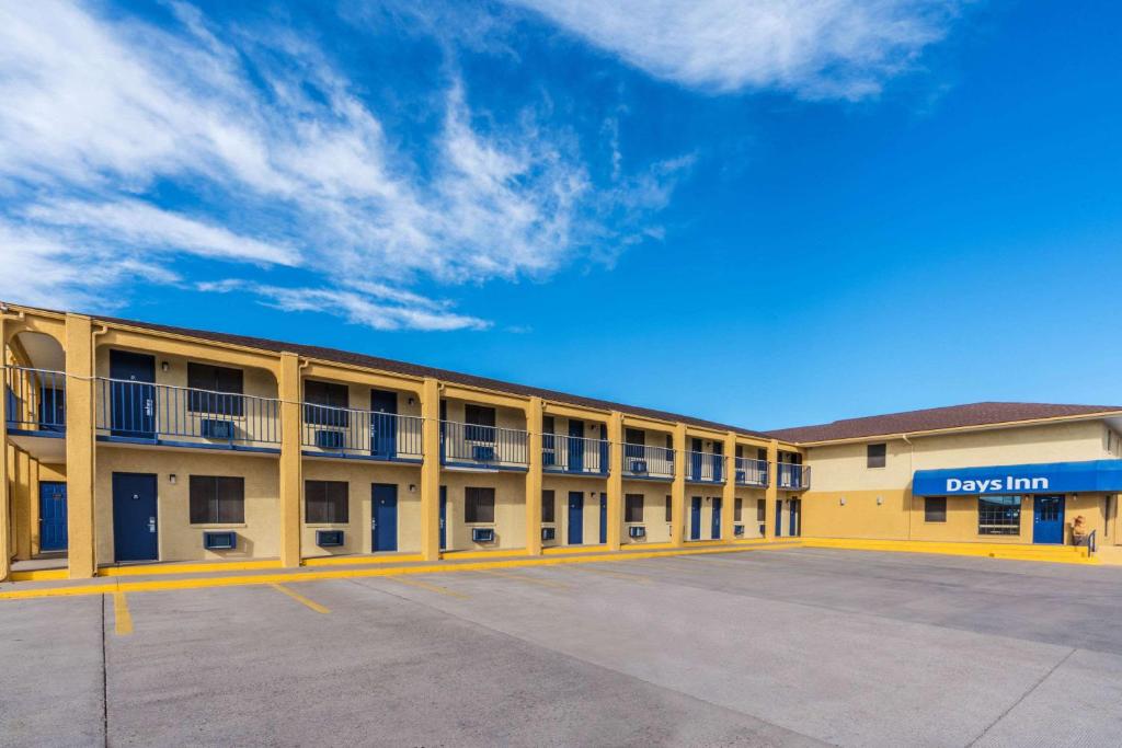 Days Inn by Wyndham Tucumcari - main image