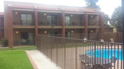 Best Western Discovery Inn - image 4