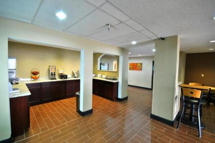 Desert Inn - image 12