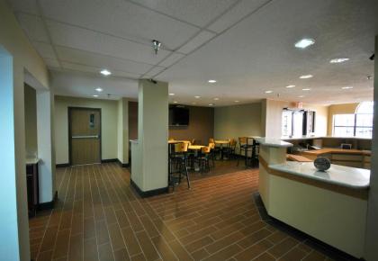 Desert Inn - image 5
