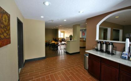 Desert Inn - image 7