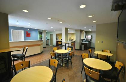 Desert Inn - image 8