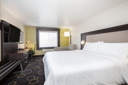 Holiday Inn Express and Suites - Tucumcari - image 2