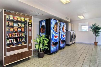 Motel 6-Tucumcari NM - image 10