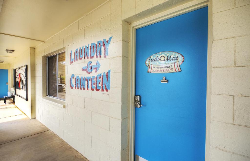 Roadrunner Lodge Motel - image 4