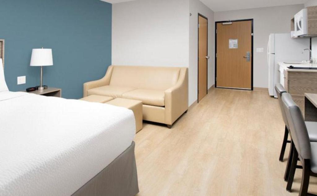 WoodSpring Suites Seattle Tukwila - image 3