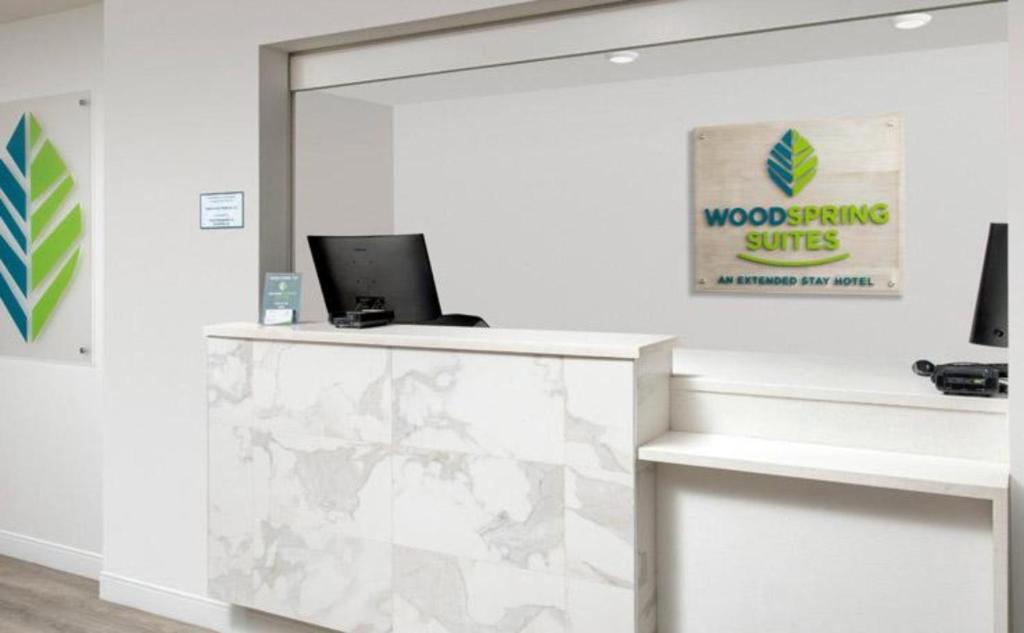 WoodSpring Suites Seattle Tukwila - image 4