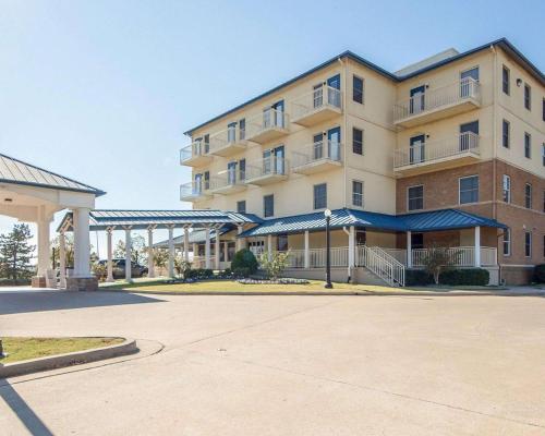 Quality Inn Tulsa-Downtown West - main image