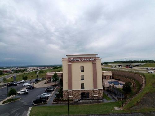 Hampton Inn & Suites Tulsa/Tulsa Hills - image 4