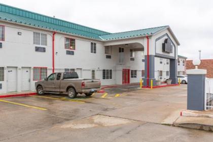 Hometown Inn Airport - image 1