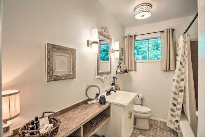 Charming Country Cottage 5 Mi to Dtwn Tulsa! - image 17