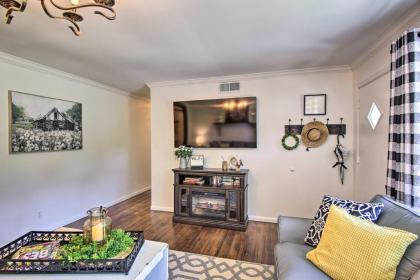 Charming Country Cottage 5 Mi to Dtwn Tulsa! - image 3