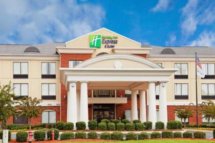 Holiday Inn Express & Suites Tupelo an IHG Hotel - image 1