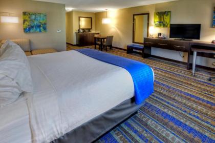Holiday Inn & Suites Tupelo North an IHG Hotel - image 13