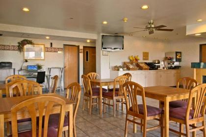Baymont by Wyndham Tuscola - image 10