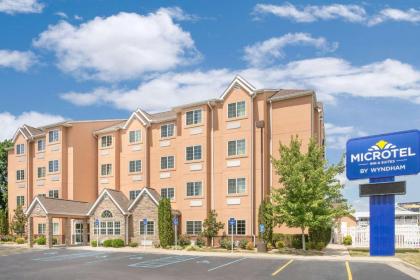 Microtel Inn & Suites by Wyndham Tuscumbia/Muscle Shoals - image 1