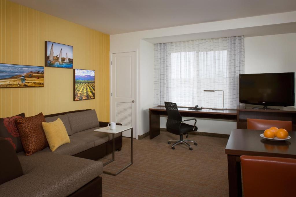 Residence Inn by Marriott Tustin Orange County - image 6