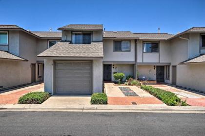townhome with Pool Access 8 mi to Disneyland tustin California