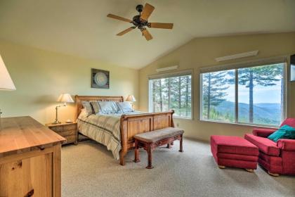 Pet-Friendly Mountain Home with Deck 3 Mi to Hiking - image 11
