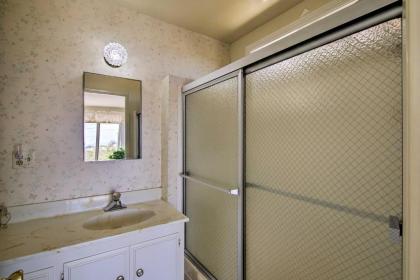 49 Palms Oasis Escape - Mins to Joshua Tree - image 10