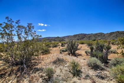 49 Palms Oasis Escape - Mins to Joshua Tree - image 15